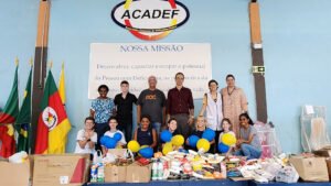 CES doa alimentos para famílias da ACADEF