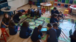 Práticas do Mind Makers desenvolvem habilidades dos estudantes no CES