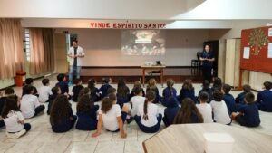 Pastoral Escolar faz preparação para Pentecostes